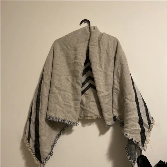 Bluenotes Thick Blanket Scarf - Picture 4 of 4